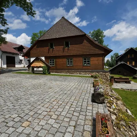 Brücknerův Dům Prasily